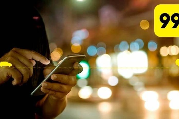Motorista foi colocado dentro do porta-malas