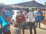 Flagrada com suposto cadastro, candidata alega que lista é dos nomes “salvos por Deus” 