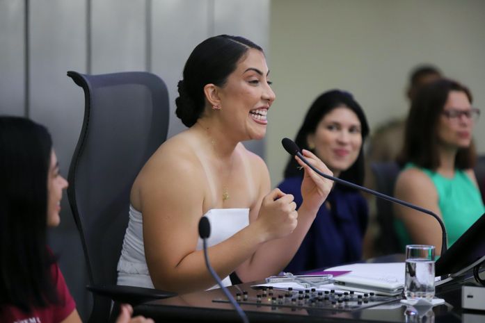 Trabalho invisível: Audiência proposta por Gabi Gonçalves discute desafios da maternidade e economia do cuidado