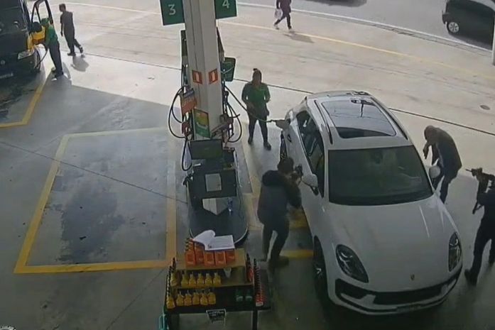 Vídeo mostra prisão de líder do PCC de AL em SP; grupo fraudou R$ 30 milhões e ostentava vida de luxo