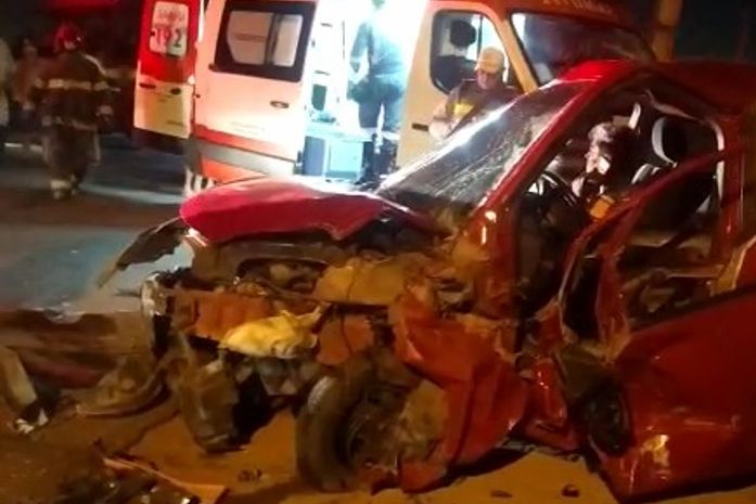 Colisão frontal entre veículos deixa três feridos na AL-115, em Arapiraca