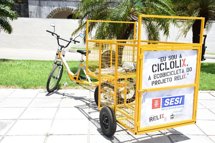 Sesi e Relix entregam novas bicicletas adaptadas para catadores