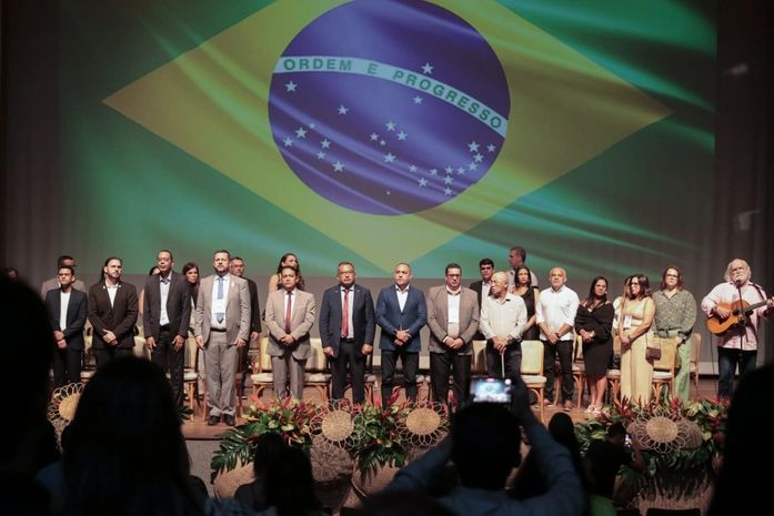 Emoção e reconhecimento marcam abertura do 8⁰ Congresso do Cosems-AL