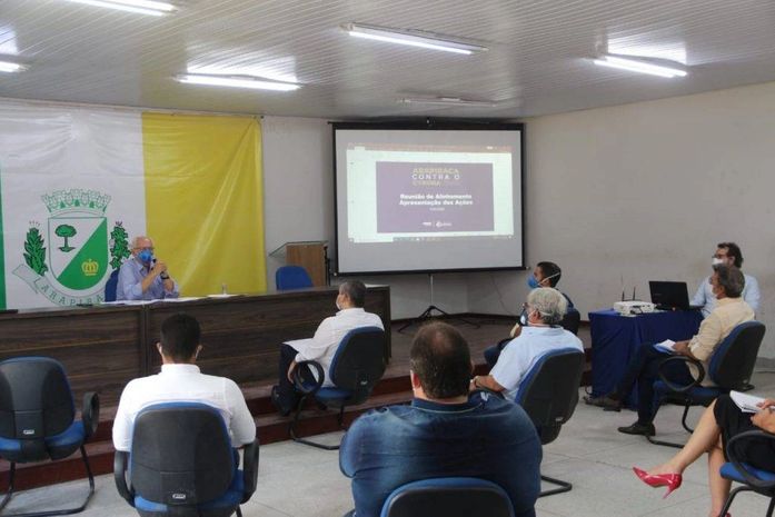 Teófilo se reúne com secretários e comitê de crise para alinhamento no combate ao coronavírus