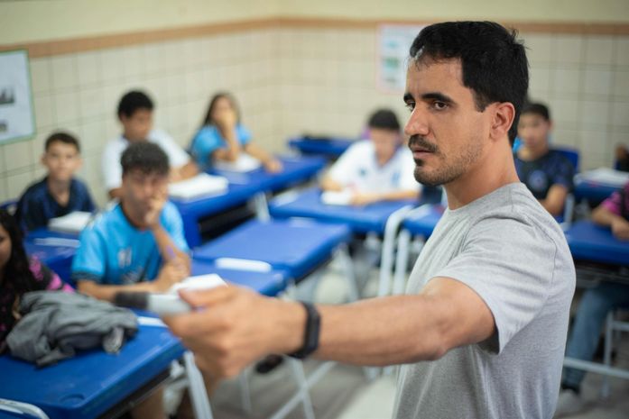 Educação abre inscrições para o Programa Bolsa Mais Professores com auxílio de R$ 2,1 mil