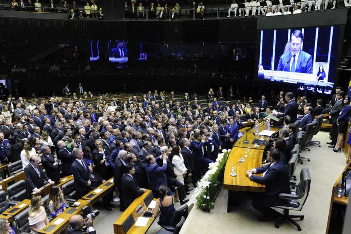 Sem Bolsonaro, ala do PSL fica independente no Congresso