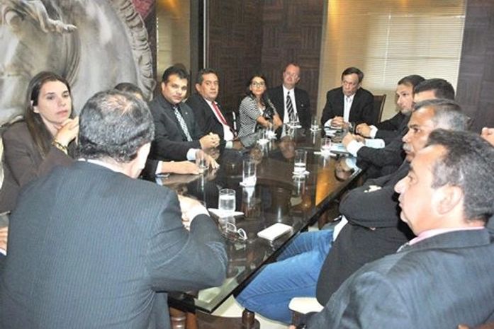 Deputados se reuniram para discutir decisão