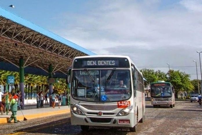 Terminal de ônibus do Benedito Bentes