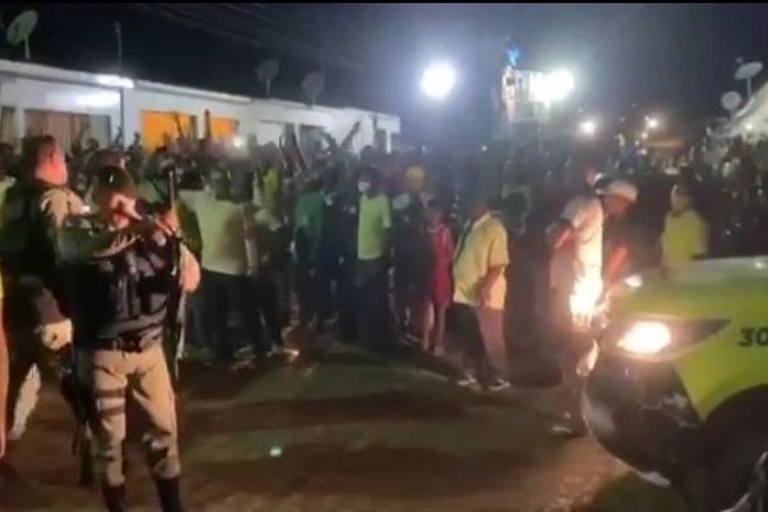 Intimidação e violência: Cícero Cavalcante tenta impedir caminhada de adversário