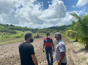 Fortalecimento da Agricultura: Prefeitura de Branquinha segue com serviços de aração de terras
