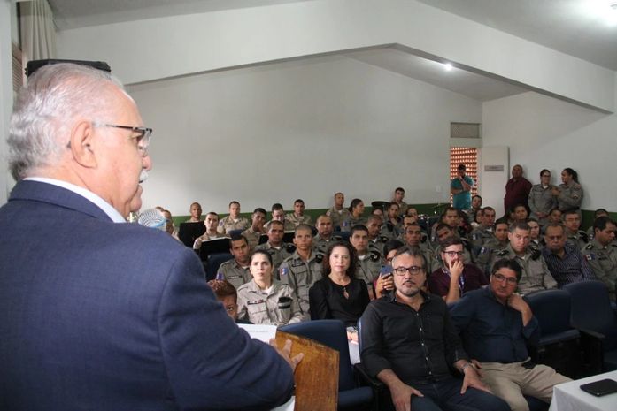 Teófilo sanciona lei e eleva banda do 3o BPM a condição de Patrimônio Cultural e Imaterial de Arapiraca