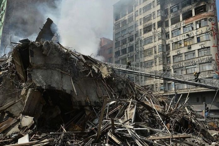 A ideologia no prédio que desabou