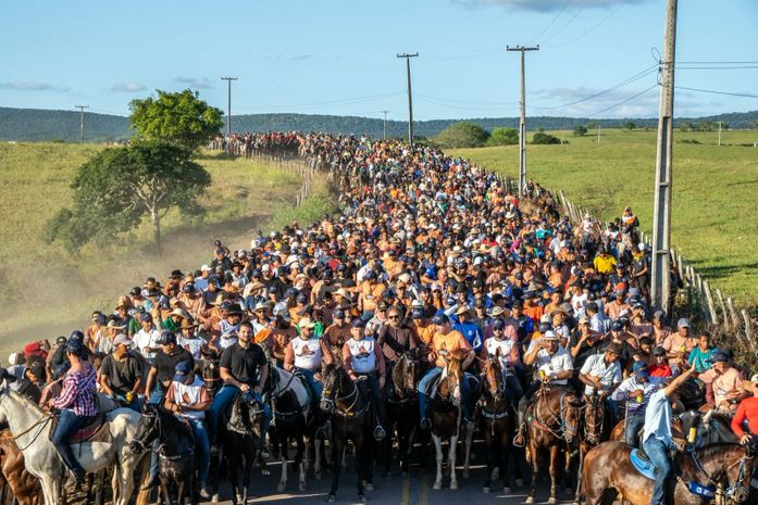 Com mais de 3.500 cavalos, Cavalgada dos Pais é recorde de público e animação em Traipu