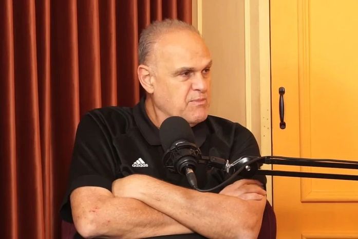 Morre Oscar Schmidt, lenda do basquete brasileiro