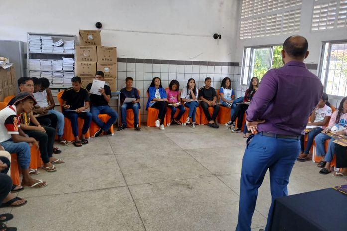 É juiz mesmo, de verdade?- questionaram estudantes da Escola Padre Pinho, quando Ygor Figueiredo e Vinicius Araújo foram anunciados