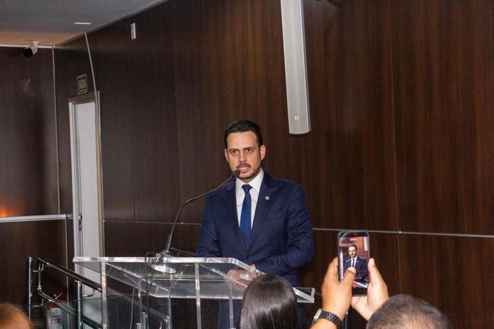 “Sou de direita por convicção e berço”, diz Nivaldo após posse no TRE-AL