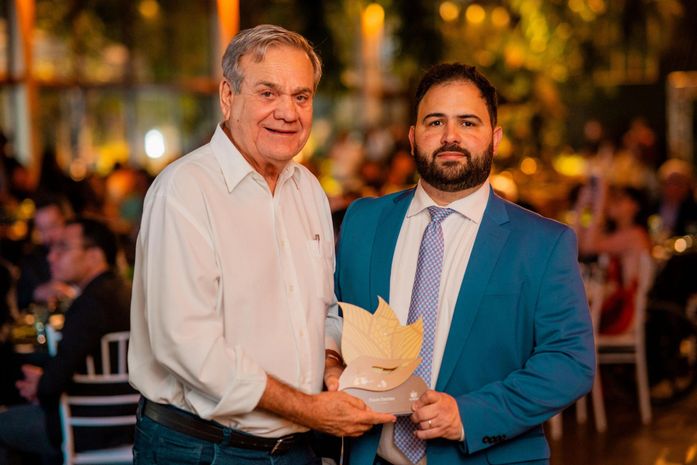 O vice-governador, Ronaldo Lessa, representou Paulo no evento e recebeu o troféu das mãos do diretor-presidente do IMA