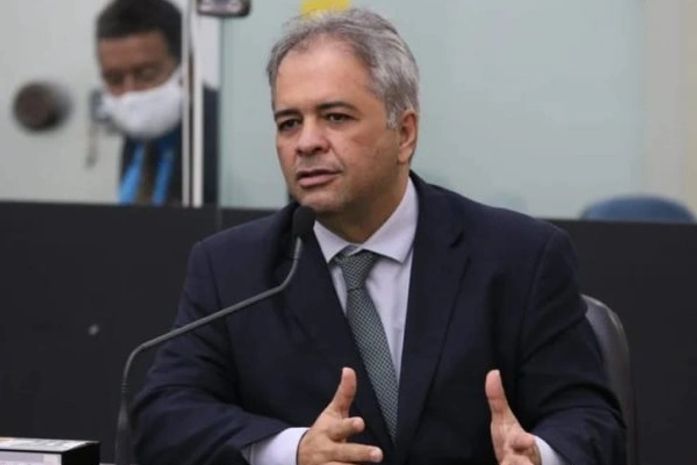 Silvio Camelo defende valorização e aperfeiçoamento dos profissionais da educação em Alagoas