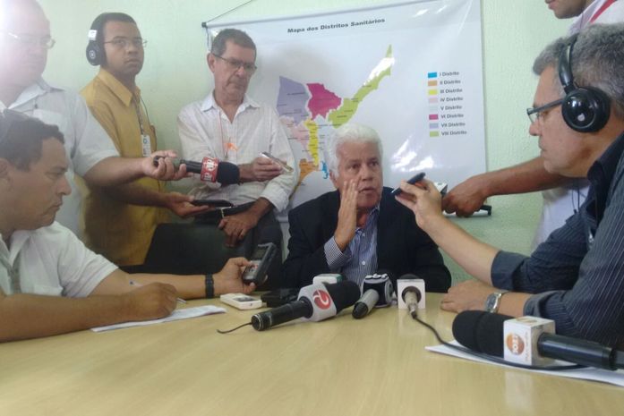 Secretário municipal de Saúde, José Thomaz Nonô