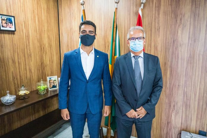 JHC se reúne com presidente do TCE-AL, conselheiro Otávio Lessa