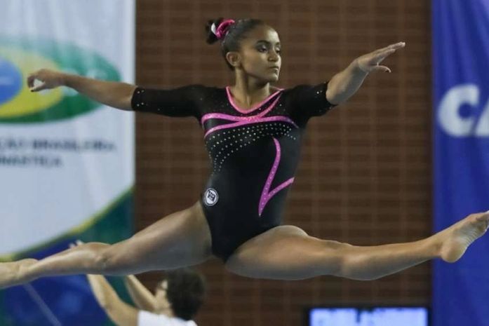 Causa da morte ainda não foi divulgada pela família e clube e Jackelyne Silva