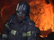 Bombeiros controlam incêndios em imóveis na parte alta de Maceió