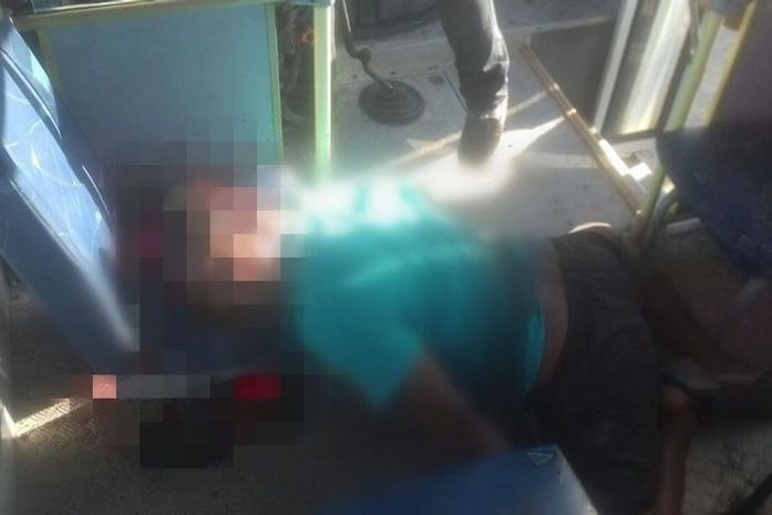Passageiro é morto a tiros dentro de micro-ônibus
