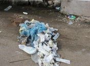 Moradores de Girau do Ponciano flagram lixo hospitalar descartado em via pública