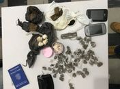 Acusados de tráfico de drogas são presos no Barro Duro