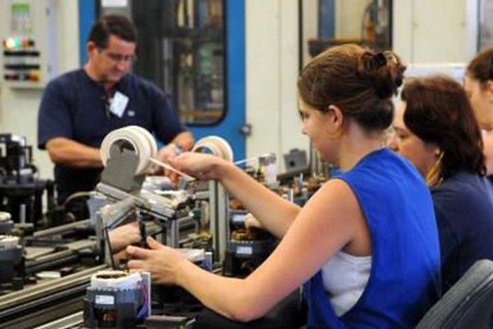 Falta de trabalhador qualificado afeta metade das indústrias no país
