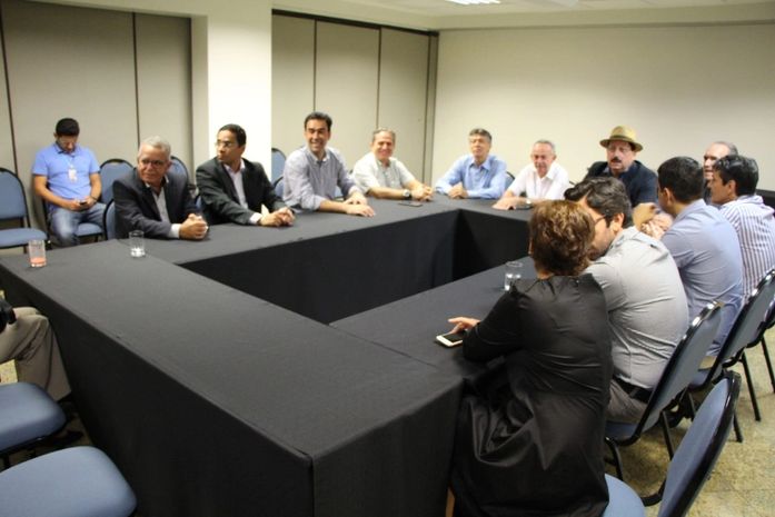 Prefeito Gilberto Gonçalves se empenha para que reclassificação do aeroporto saia até dezembro