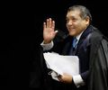 Presidente do TSE, Kassio Nunes Marques censura pesquisa, a pedido de Flávio