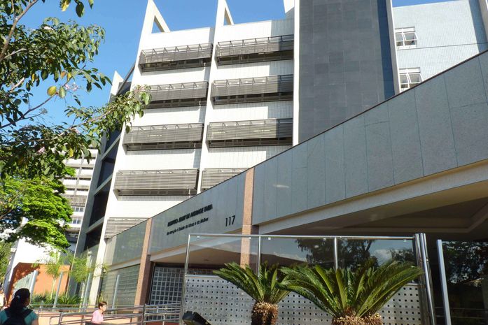 Hospital de universidade brasileira realiza transplante de fígado em paciente com HIV