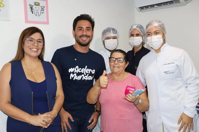 Transformando Sorrisos: Saúde de Santana do Mundaú lança programa de entrega de próteses dentárias