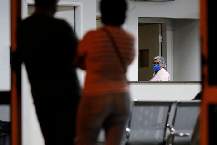 Coronavírus: número de casos confirmados fica estável em 25 no Brasil