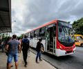 Motorista de ônibus é esfaqueado no braço por passageiro em Maceió 