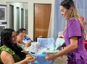 Dona Cegonha: em alusão ao dia das mães, Assistência Social de Santana do Mundaú entrega kits de enxoval
