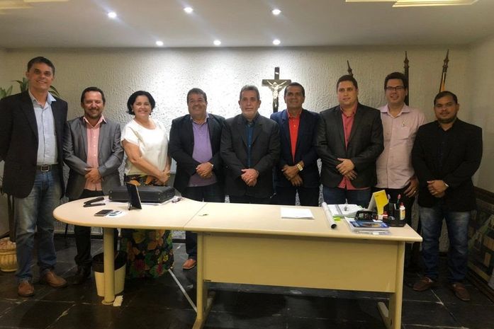 Geraldo Alencar toma posse no Legislativo de Palmeira dos Índios