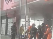 Vídeo: Incêndio provocado por disjuntor atinge sapataria em Arapiraca