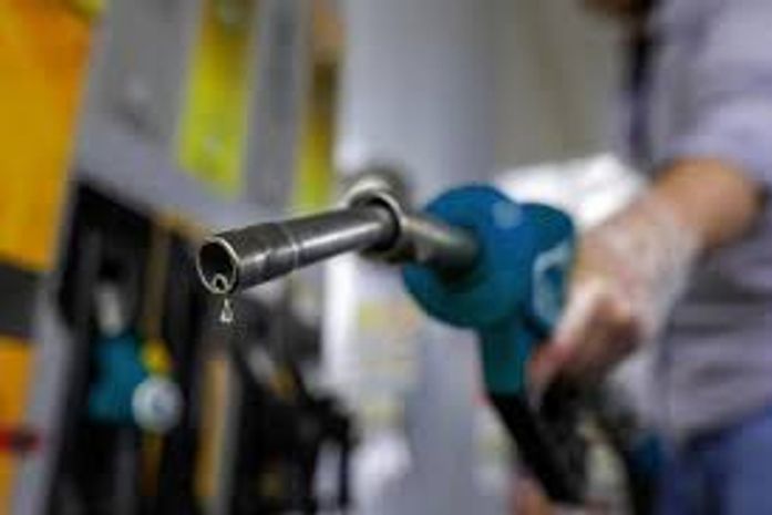 Governo propõe que estados zerem ICMS do diesel importado e afirma que irá compensar metade da perda de arrecadação