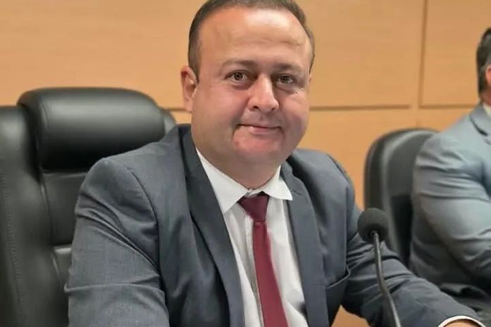 Presidente da Câmara, Léo Saturnino, celebra aprovação do Prefis 2026