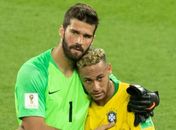 Neymar e Alisson concorrem ao prêmio de melhor do mundo da Fifa 

