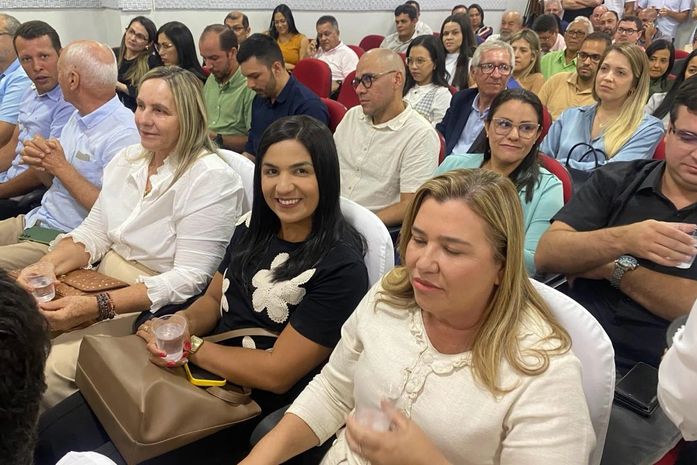 Prefeita de São Luís de Quitunde prestigia mais um encontro da AMA e diz que Carnaval de sua cidade promete ser o melhor no Norte de AL