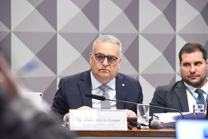 Alfredo Gaspar denuncia “blindagem de criminosos” e pede prisão preventiva de empresário ligado ao Careca do INSS na CPMI