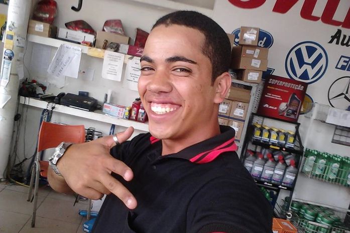 Josival André da Silva Júnior (conhecido como Júnior Molejo)