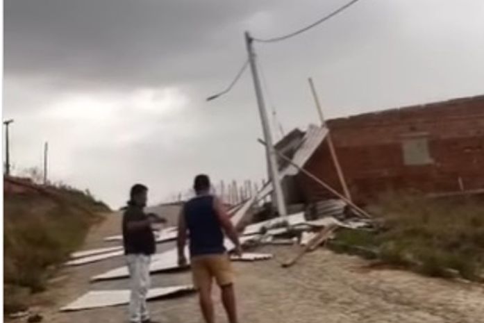 Chuvas, raios e ventos fortes provocam transtornos em Arapiraca, Maceió e outras cidades; confira imagens