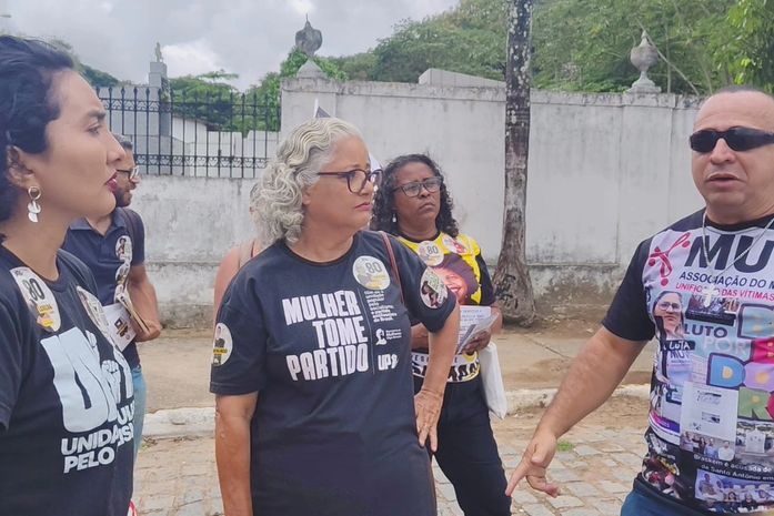 Lenilda Luna e Raquel Bricio percorrem Bebedouro com vítimas da Braskem e denunciam maior crime socioambiental urbano do mundo