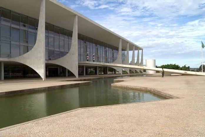 Governo federal transfere Dia do Servidor Público para sexta-feira (30)