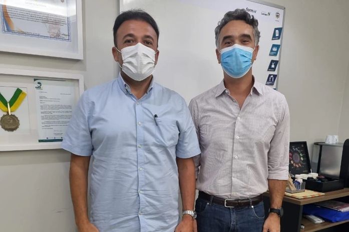 Prefeito Theobaldo Cintra garante mais dois novos ônibus escolares para Major Izidoro