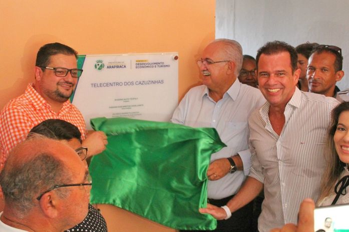 Dr. Fábio e Rogério Teófilo reabrem Telecentro